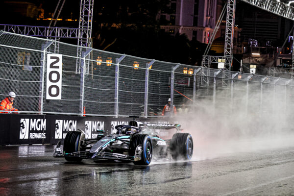 Russell kampte met stuurprobleem tijdens kwalificatie Vegas: ‘Gemiste kans op pole’