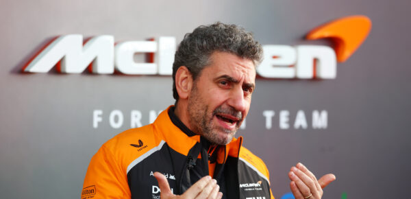 McLaren maakt excuses na desastreuze diskwalificatie: ‘Cruciaal moment in de titelstrijd’