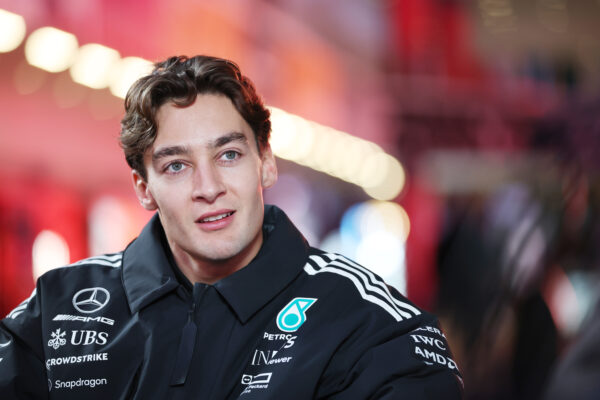 Russell verkiest Red Bull boven McLaren in Las Vegas: ‘Zullen het zwaarder hebben’