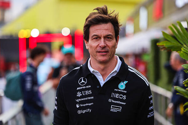 Wolff ziet rivalen met Mercedes-motoren als bedreiging: ‘Vijand in eigen huis’