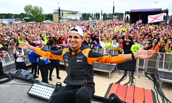 Nico Rosberg voedt McLaren-geruchten: ‘Norris is de populairste coureur’