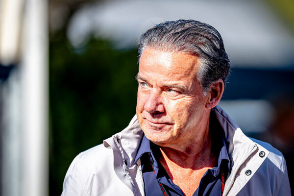 Raymond Vermeulen over pole Verstappen: ‘Een teamprestatie, we missen alleen de Mercedessen’