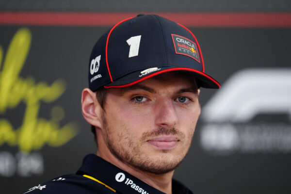 Verstappen oneens met Norris over teamorders: ‘Het is altijd beter dan niet winnen’