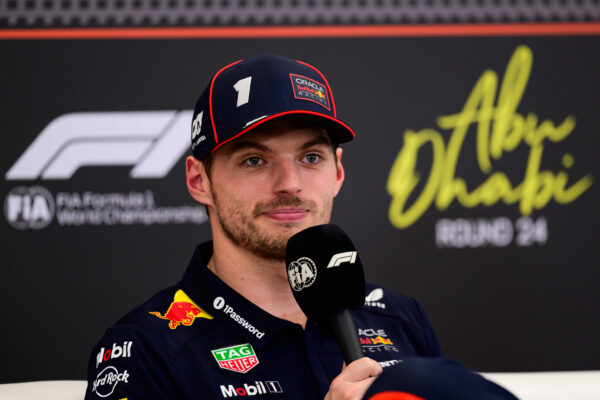 Verstappen over zijn ontspannen aanpak in de F1: ‘Ik word zeker 250 jaar oud zo’