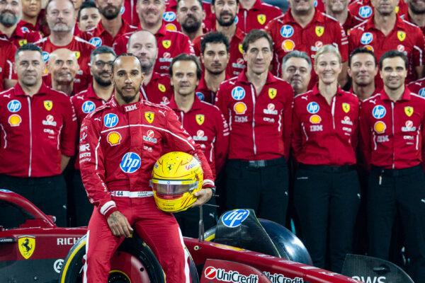 Hamilton steunde beslissing Ferrari om 2025 op te offeren: ‘Voor honderd procent’