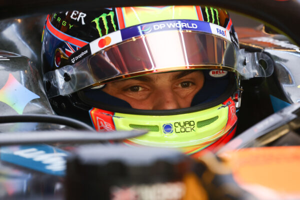 Villeneuve zag Piastri te vroeg pieken: ‘Maar hij krijgt nog een kans’