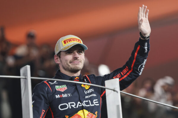 Verstappen onthult ‘verrassende’ kant aan titelstrijd: ‘Mensen beseffen meer wie ik echt ben’