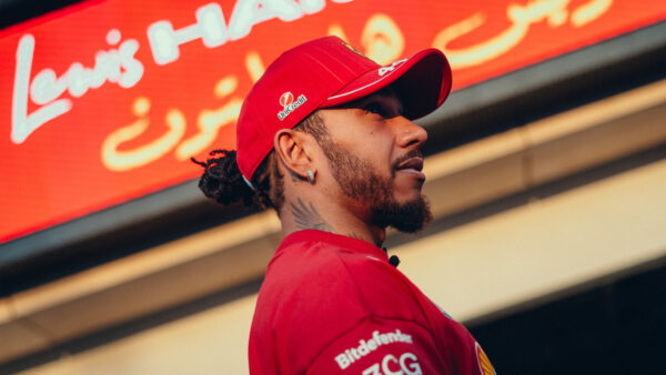 Rosberg keihard over Hamiltons Ferrari-debuut: ‘Smet op zijn carrière’