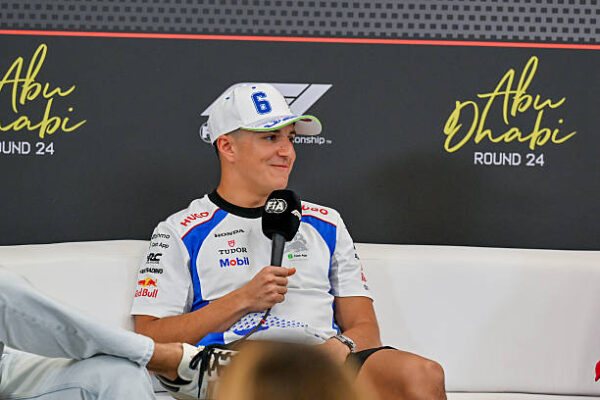 Hadjar klaar voor de uitdaging bij Red Bull: ‘Kan me goed aanpassen’