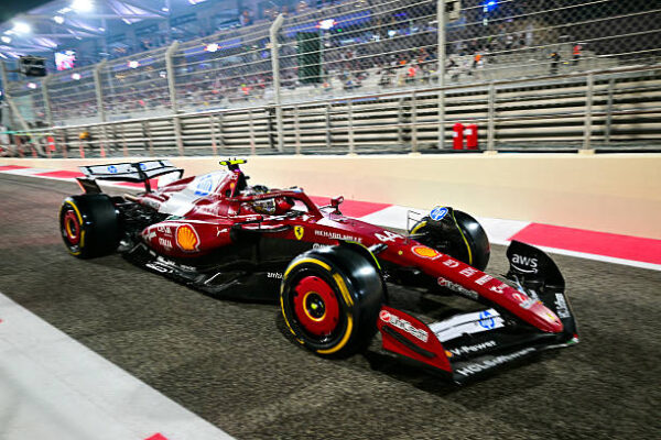 Hamilton strandt in eerste deel kwalificatie voor GP Abu Dhabi