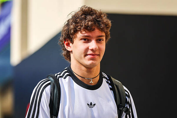 Antonelli reflecteert op bewogen leerjaar: ‘De druk heeft me geholpen te groeien’