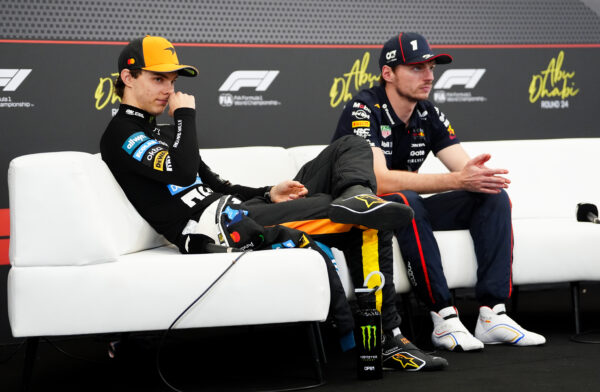 Verstappen had als hij Piastri was team orders McLaren genegeerd: ‘Je verkoopt je ziel’