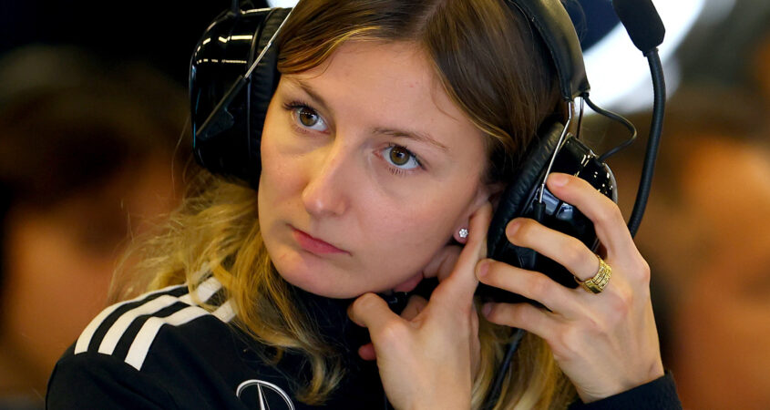 Doriane Pin Mercedes