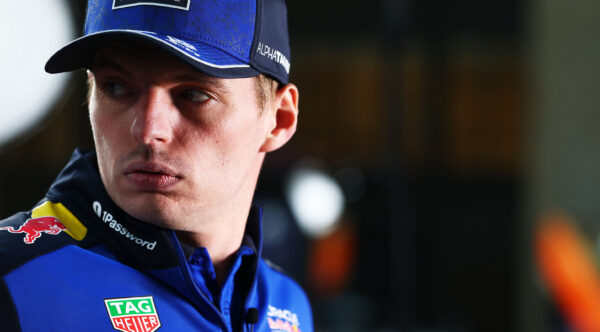 Max Verstappen onverschillig over vermeende motortrucs: ‘Concentreer me op racen’