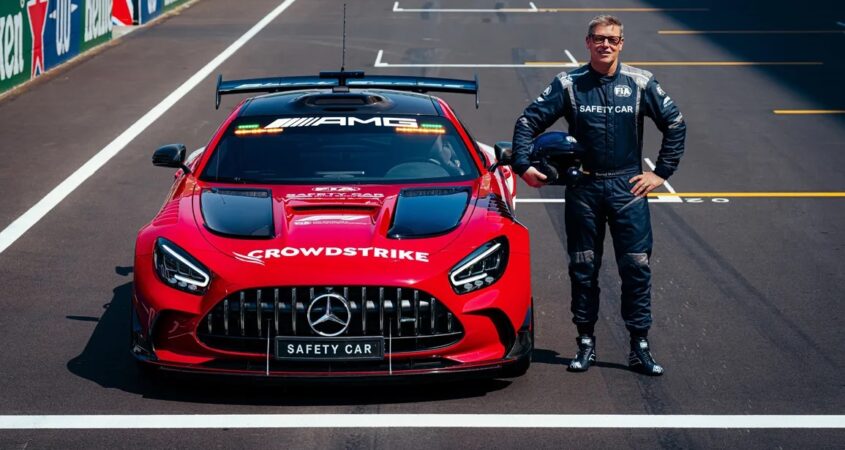 Mercedes safety car Aston Martin