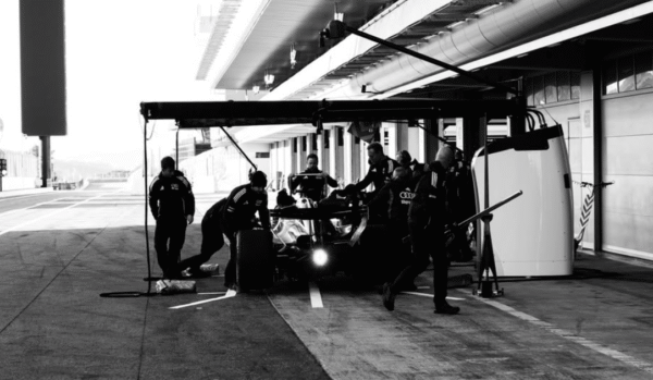 Sneak peek! Audi deelt foto’s van eerste F1-meters in Barcelona