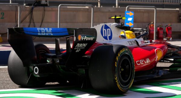 FIA keurt Ferrari’s radicale achtervleugel goed: ‘Dit moedigen we aan’