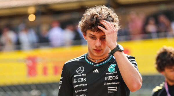 Kimi Antonelli ongedeerd na verkeersongeval met nieuwe Mercedes-supercar