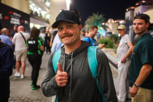 Bottas voorziet ‘nog bergen te beklimmen’ voor Cadillac: ‘Maar we gaan vooruit’