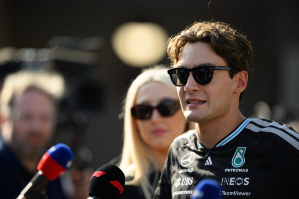 Russell ziet ‘beangstigend’ goede Red Bull: ‘Zijn het meeste competitieve team’