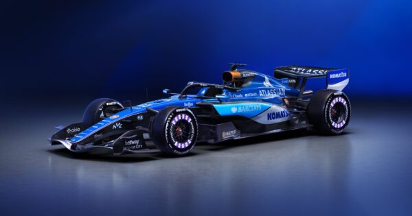 Williams presenteert knalblauwe livery voor 2026: ‘Volgende stap naar de top’
