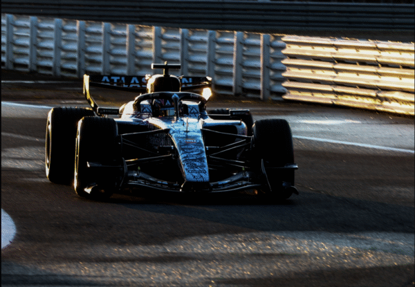 VIDEO | Williams rijdt eerste meters in FW48 na missen Barcelona-testdagen