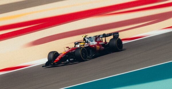 F1-tests Bahrein | Ferrari verrast met radicale achtervleugel