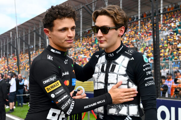 Russell reageert op kritiek Norris: ‘Als hij had gewonnen, zou hij dat niet zeggen’