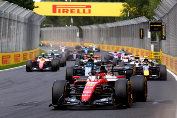VIDEO | Verwachte chaos bij start GP Australië blijft uit, Leclerc pakt leiding