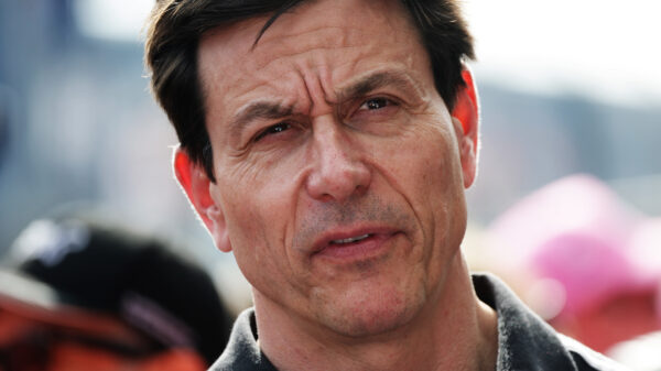 Toto Wolff wijst kritische coureurs terecht: ‘Belang van F1-fans staat voorop’