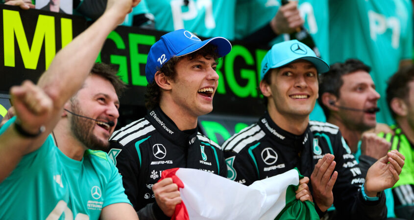 Kimi Antonelli en George Russell