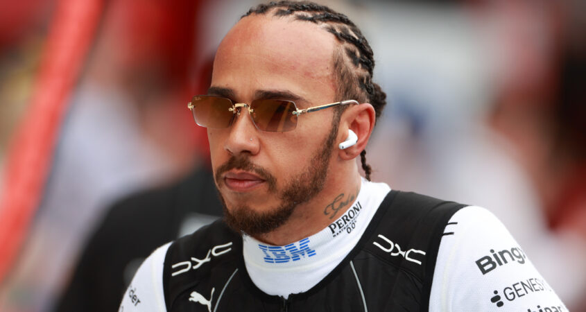 Hamilton Colapinto middelvinger