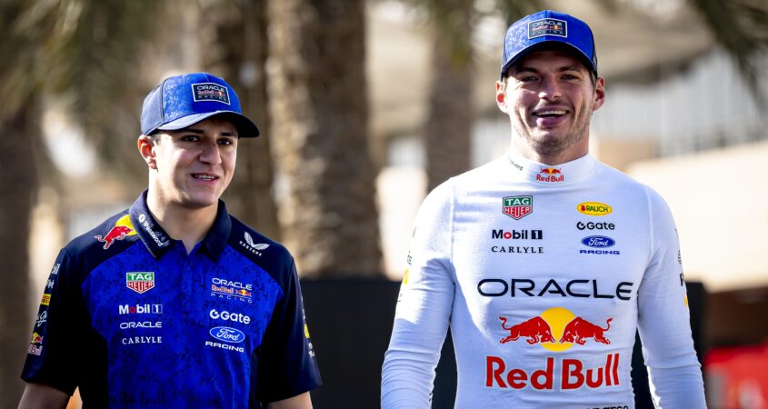 Isack Hadjar en Max Verstappen