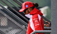 Lewis Hamilton pitstraat