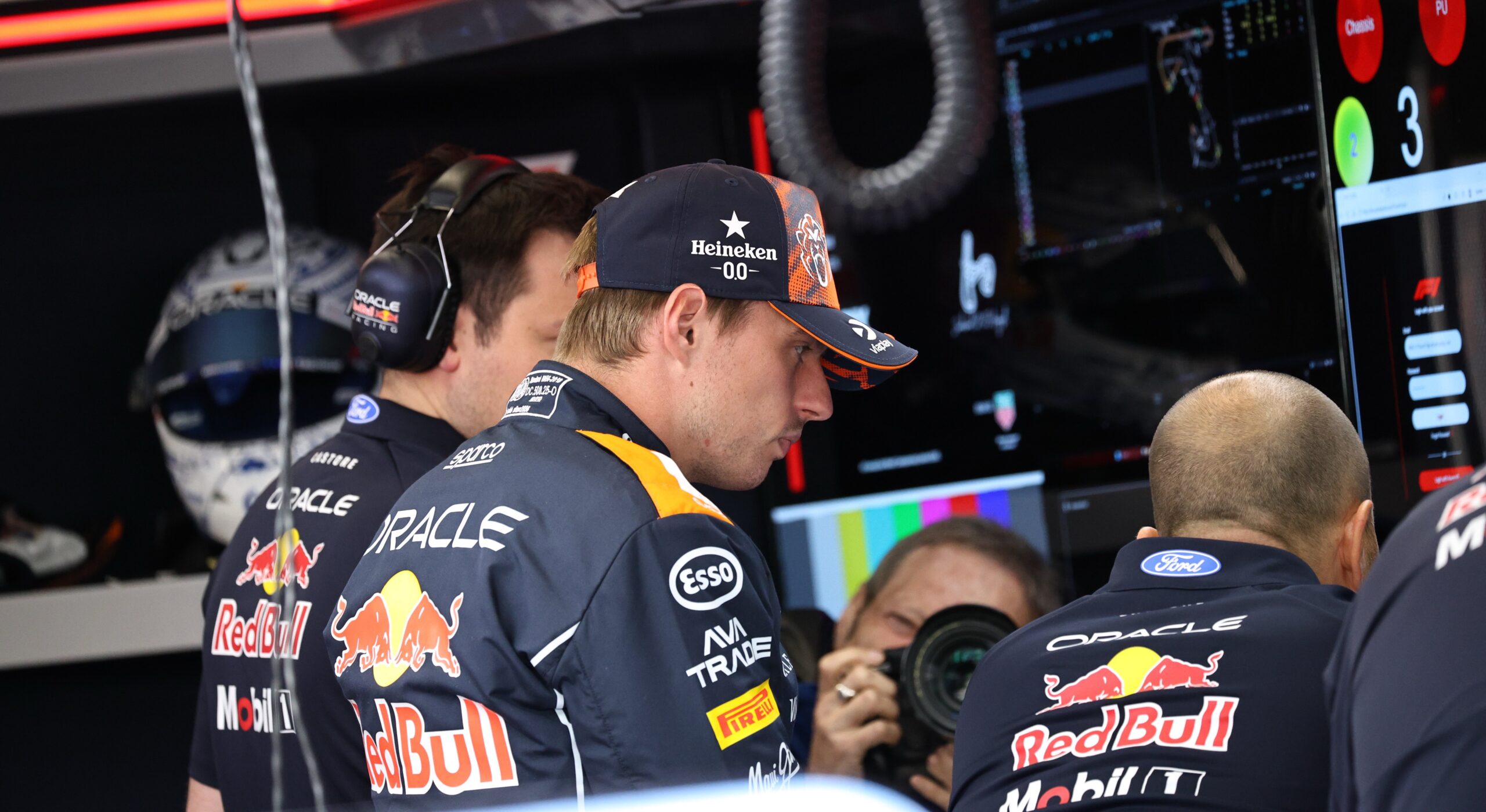 Max Verstappen crash