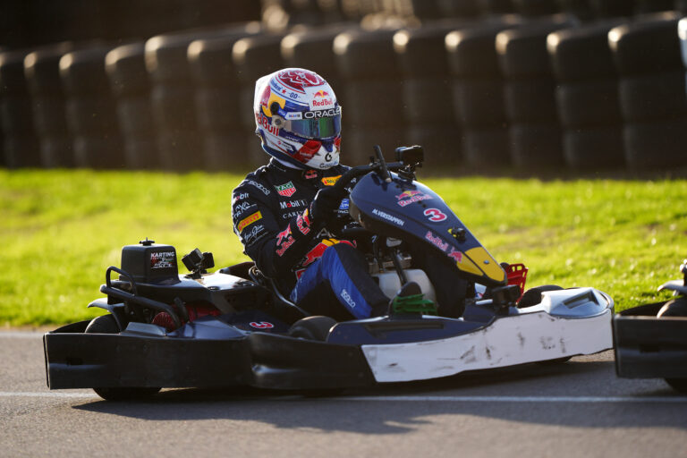 Max Verstappen 1v100