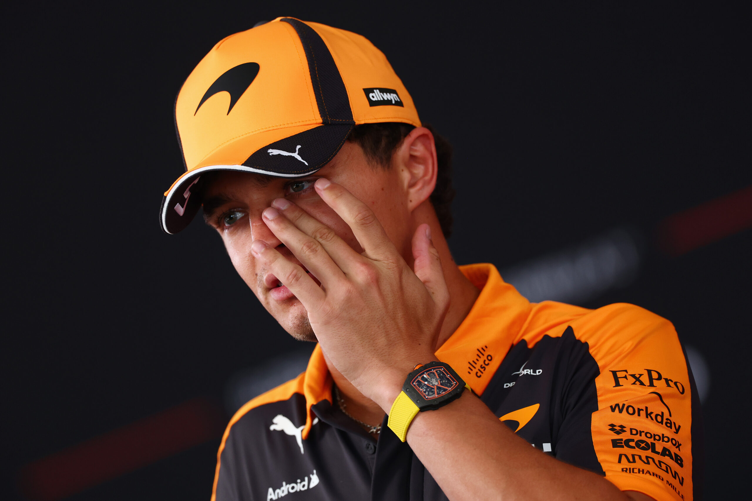 Lando Norris trekt grens na online haat: ‘Dit heeft niets meer met fan zijn te maken’